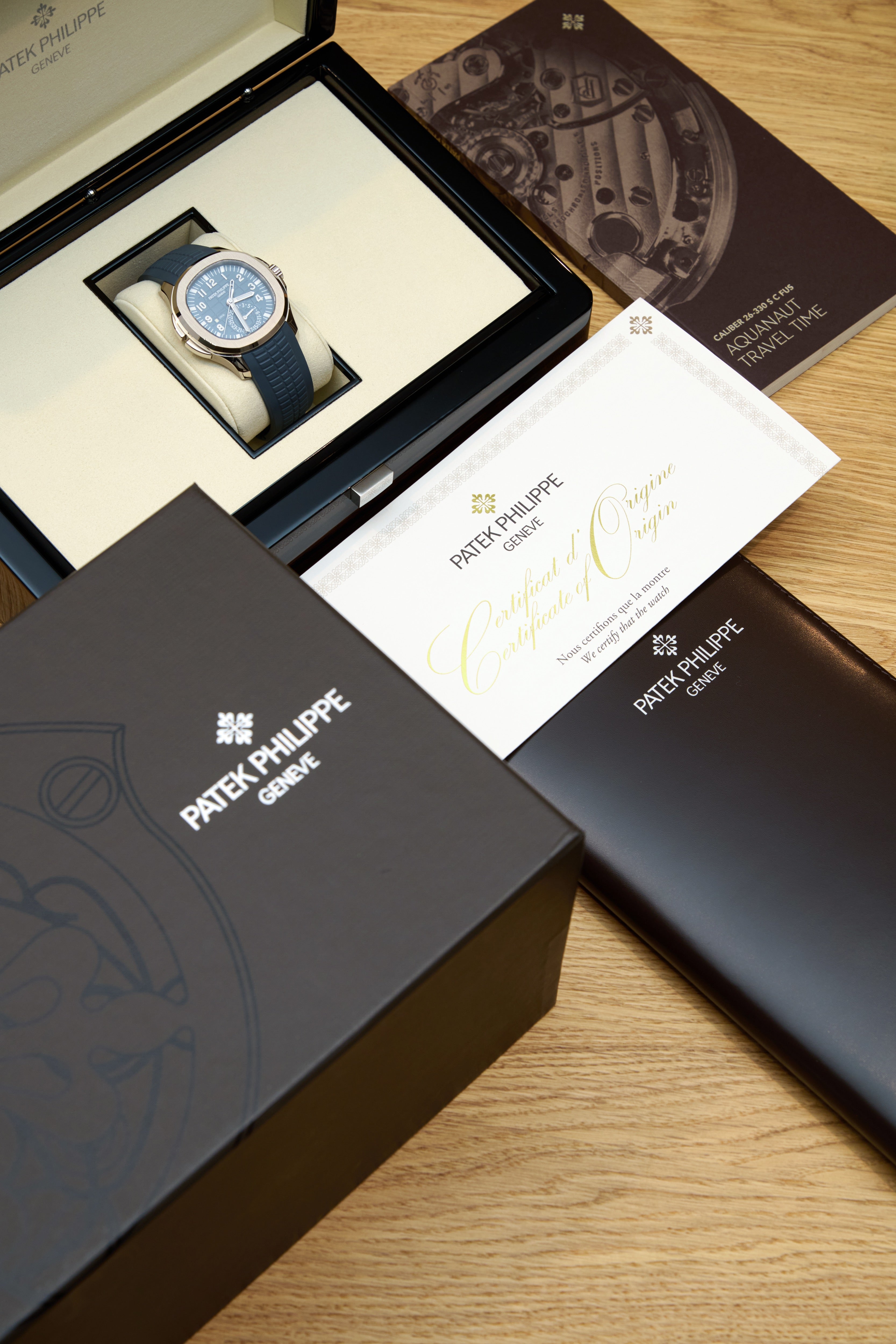 Patek Philippe Aquanaut Travel Time White Gold
