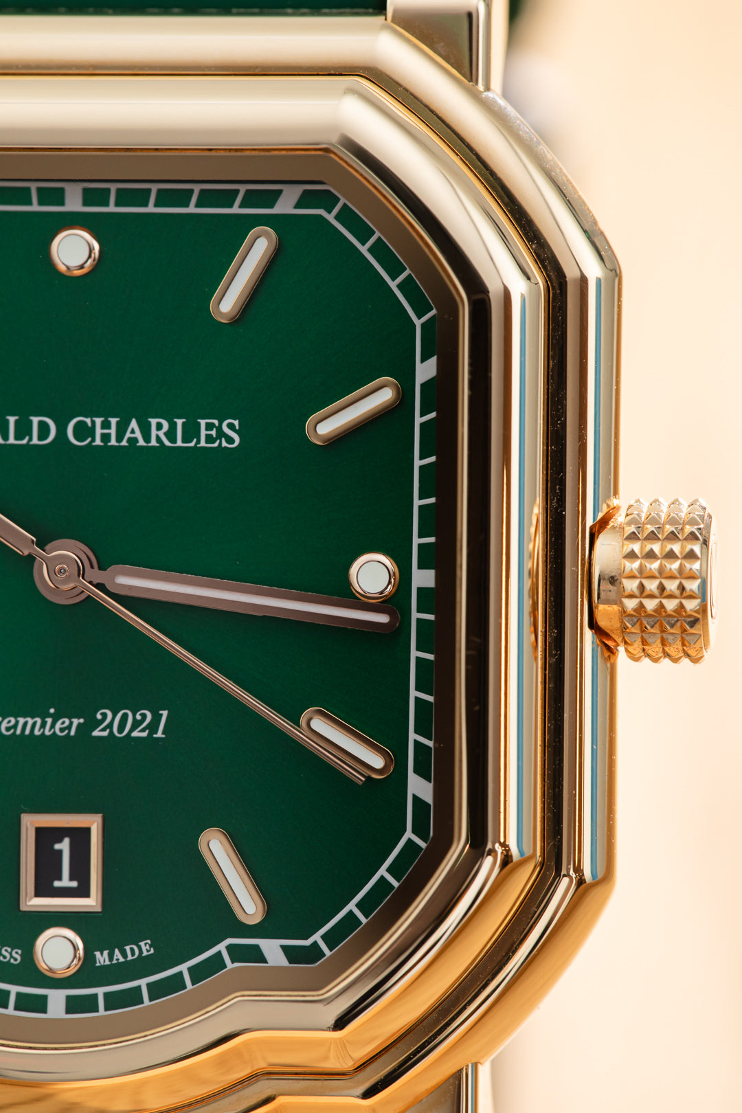Maestro 2.0 Ultra-thin Green Dial
