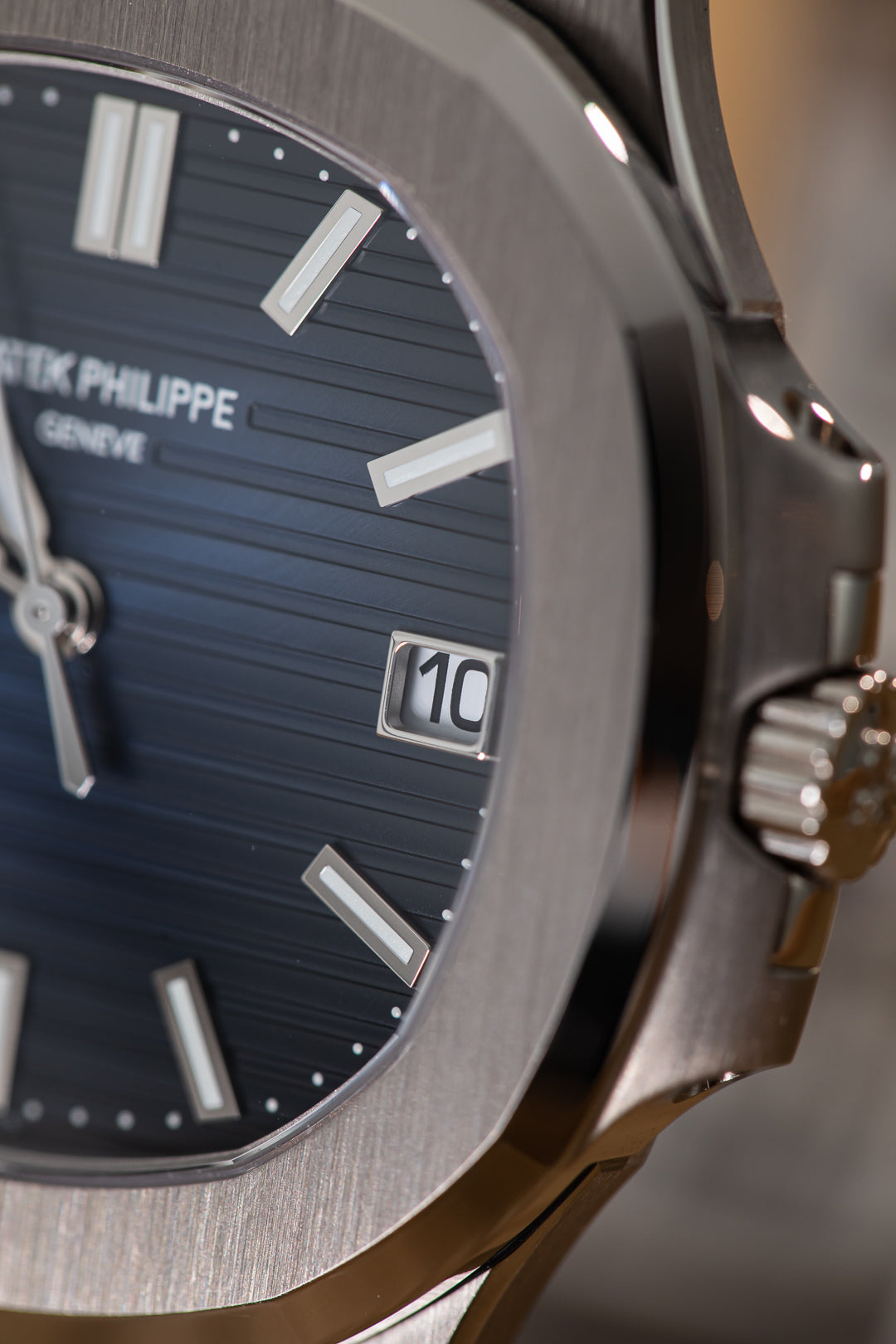 Nautilus White Gold 5811/1G-001