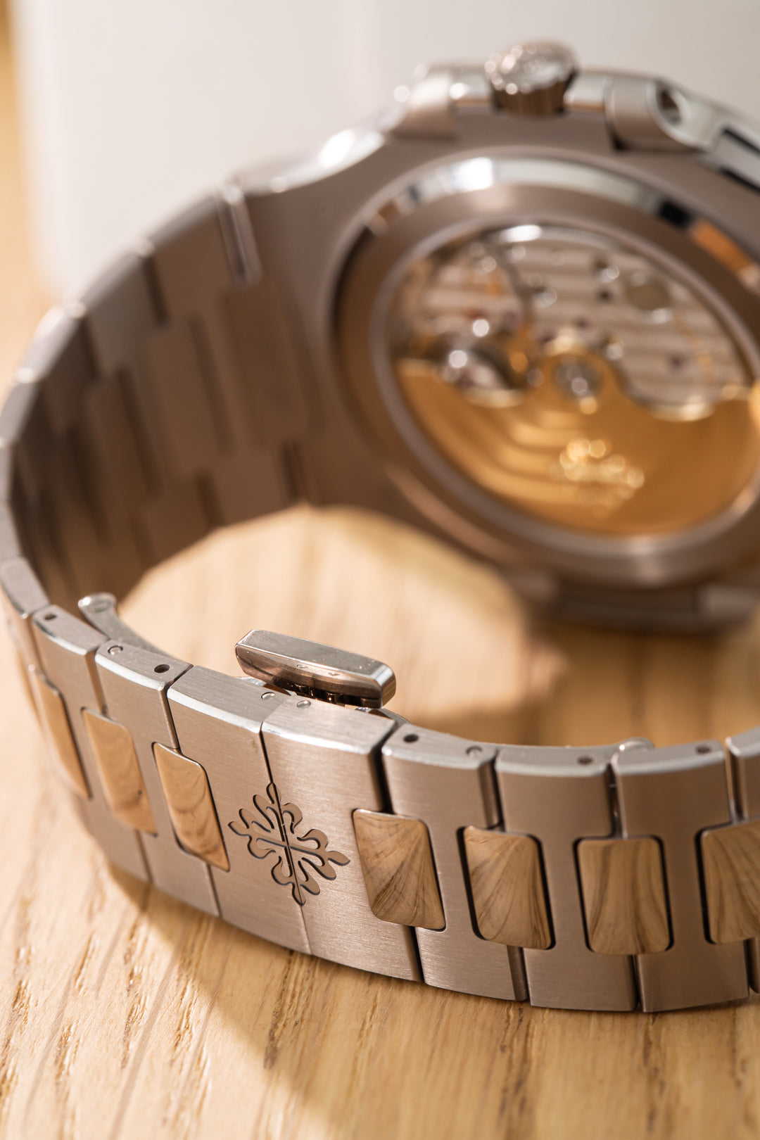 Nautilus White Gold 5811/1G-001
