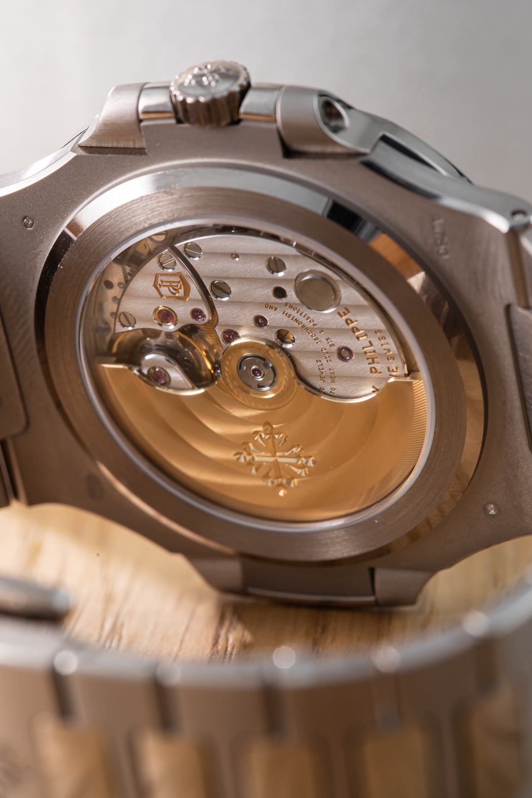 Nautilus White Gold 5811/1G-001