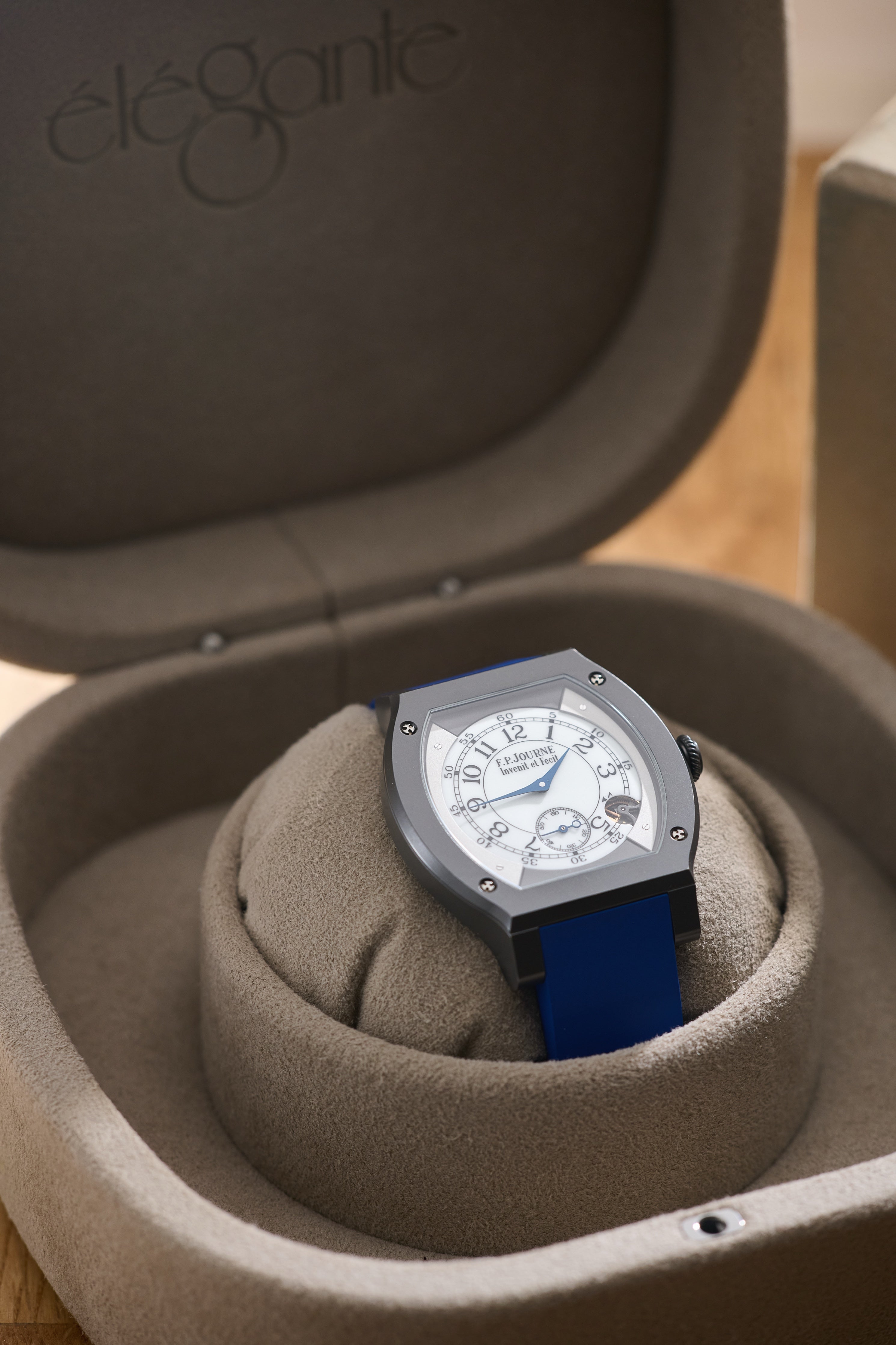 F.P. Journe Elegante